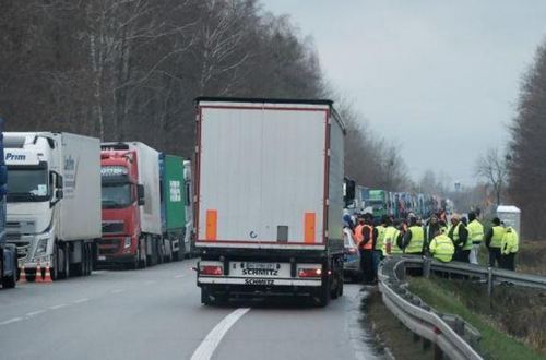 Польські фермери розпочали нові протести на кордоні з Україною